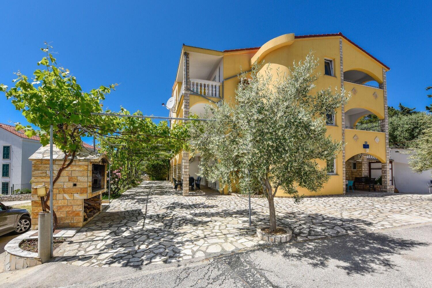Apartments Mark - 200 M From Sea Novalja Buitenkant foto